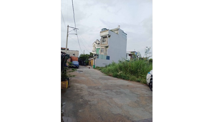 Bán nhà Mới Đẹp HẺM XE HƠI 51m2_4,3x12m 3 TẦNG Gần Tỉnh Lộ 43 Bình Chiểu Thủ Đức Chỉ 4.67 tỷ
